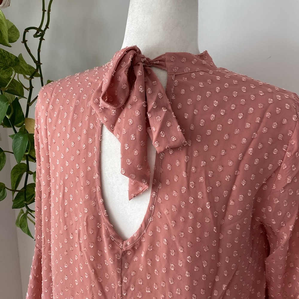 NWT Band of Gypsies Bell Sleeve French Dot Tie Neck Pink Blouse Top Small - Picture 4 of 9